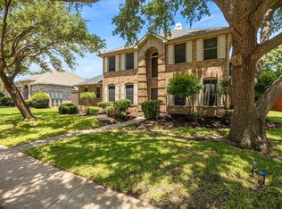 8705 Brookhollow Dr, Rowlett, TX 75089