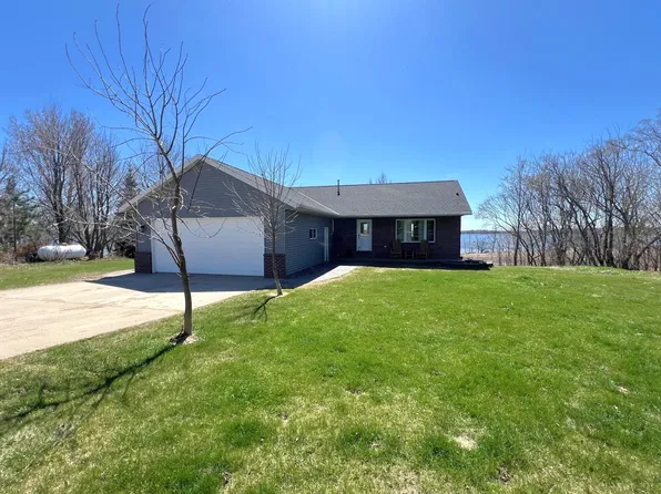 15993 154th St NE, Hawick, MN 56273