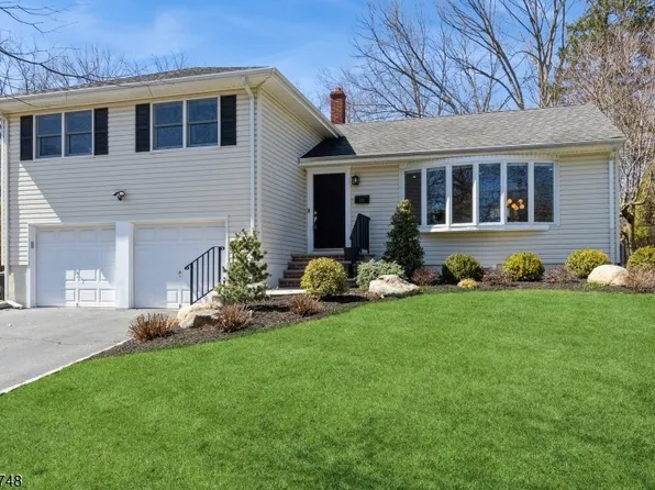 49 Eastbrook Ter, Livingston Twp., NJ 07039