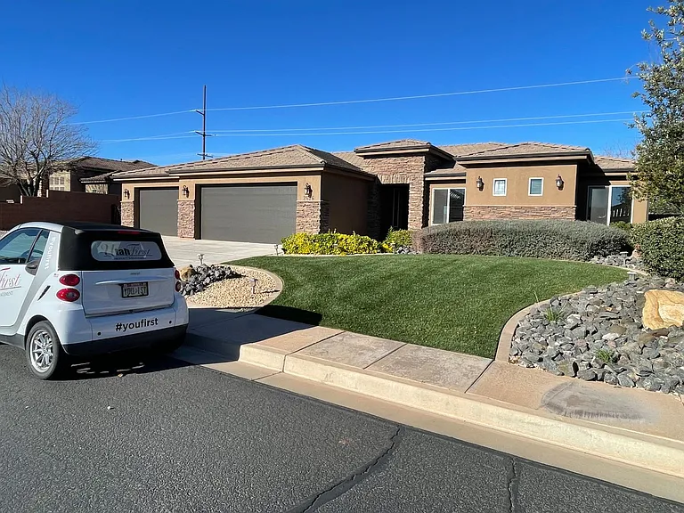 2676 S 3030 E — Photo 4
