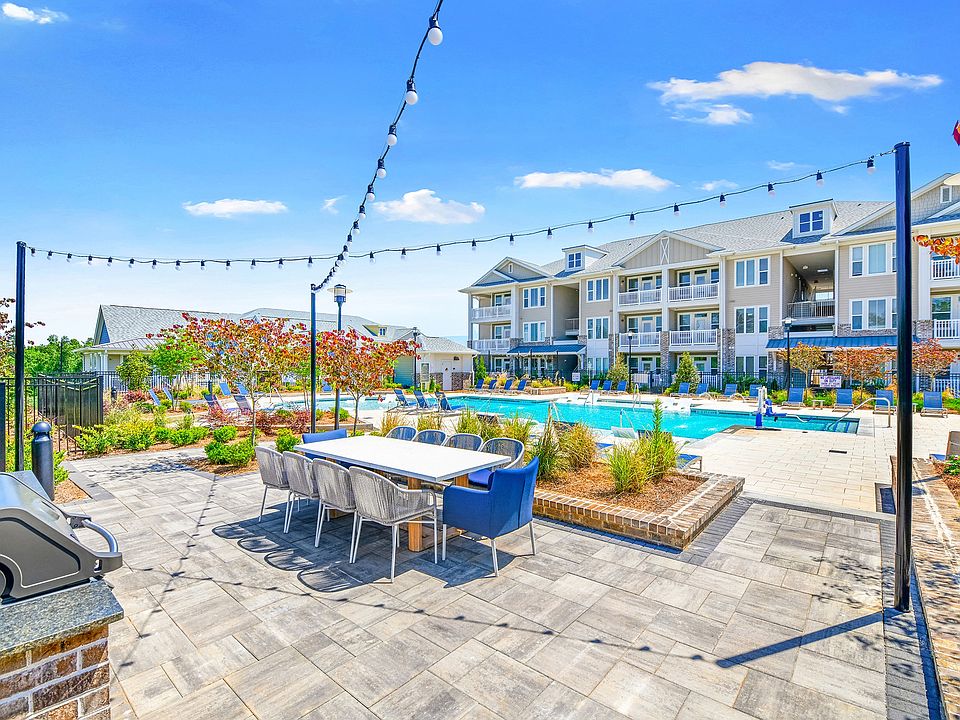 Poolside grilling area