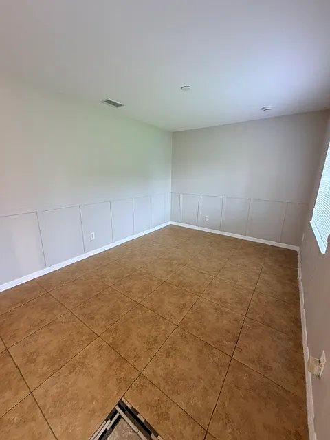535 Meadow Road — Photo 3