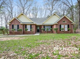 29 Lakeview Ln, Stockbridge, GA 30281