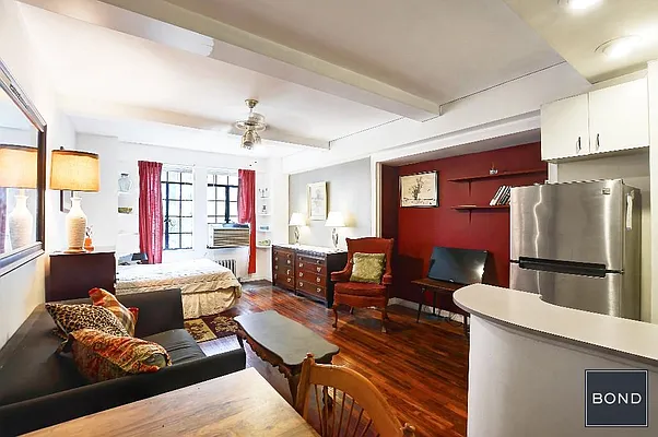 Rented by Bond New York | media 13