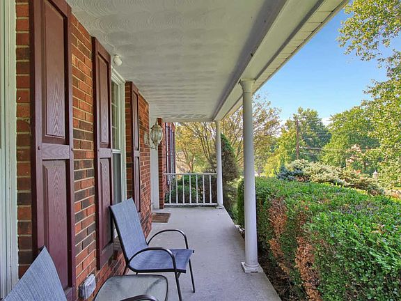 4th image of 5720 Farlook Dr