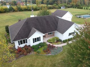 5693 Henderson Rd, Waynesville, OH 45068