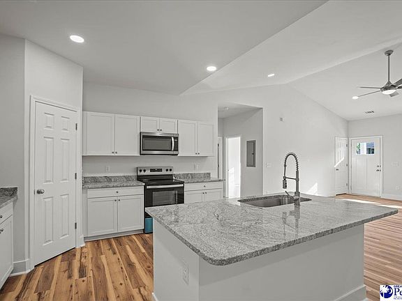 5th image of 1012 Greenleaf Rd