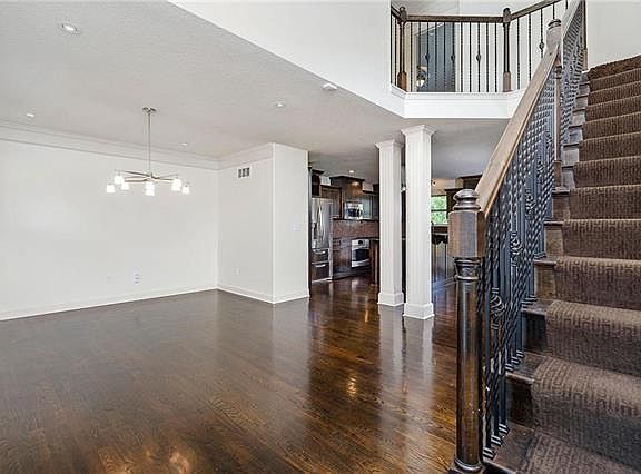 4th image of 4212 NE 95th St