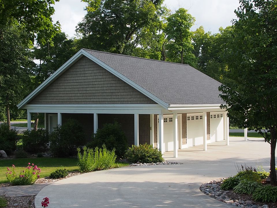 Three stall garage