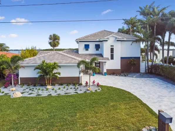 511 Johns Pass Ave, Madeira Beach, FL 33708