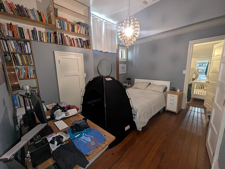 938 Moss St — Photo 12