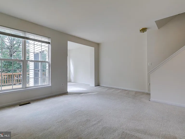 13129 Park Crescent Cir — Photo 17