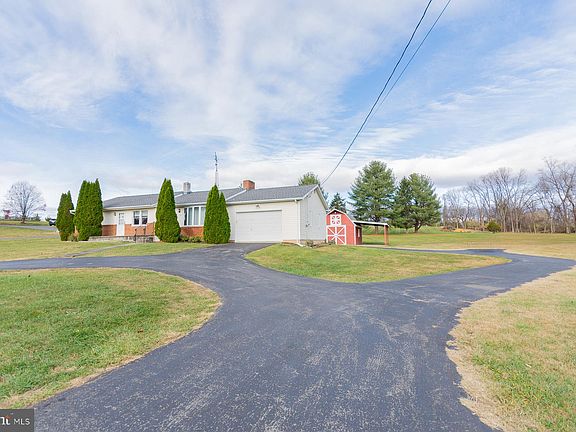 4th image of 3435 Kearneysville Pike