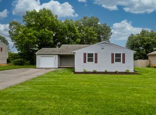 89 Garvey Dr, Springfield, MA 01109