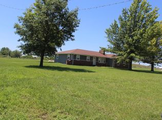 1001 SE 77th St, Berryton, KS 66409