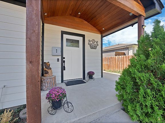 5th image of 4622 Newmore Ave