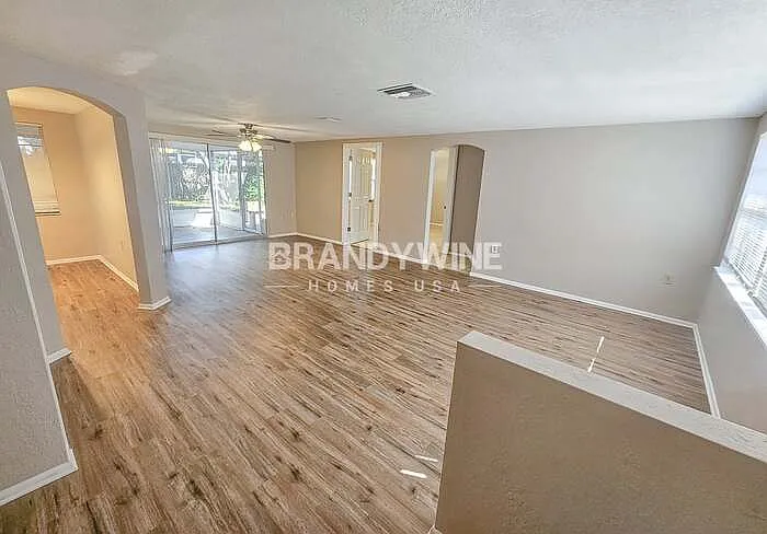 7815 Treasure Pointe Dr — Photo 3