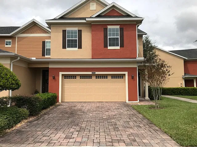 3 bed, 2.5 bath, 1500 sqft, $2,300 — Photo 1