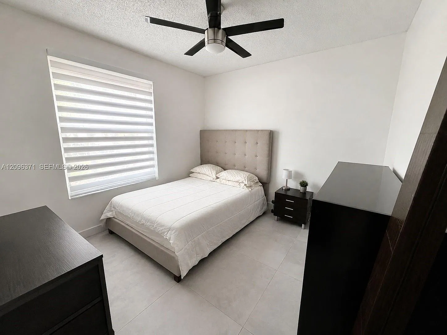 4 bed, 1540 sqft, $4,100 — Photo 2