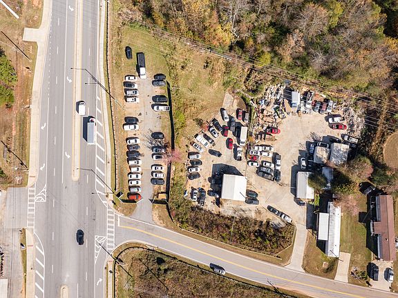 4th image of 879 Gainesville Hwy