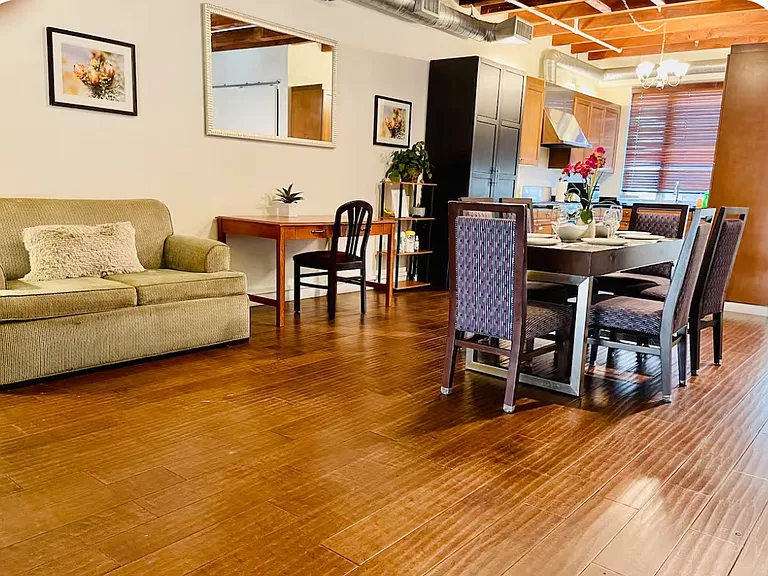E City Place Dr — Photo 3