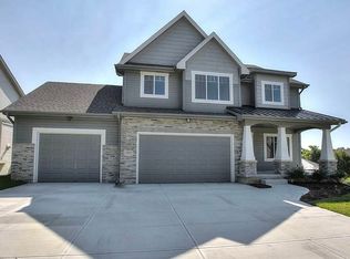 19317 Atlas St, Omaha, NE 68130