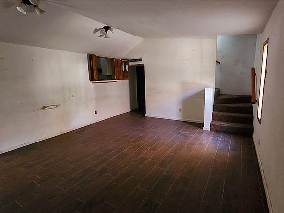 5th image of 4313 Moravian Dr