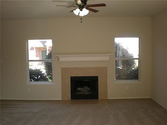 5th image of 3702 Clubview Dr