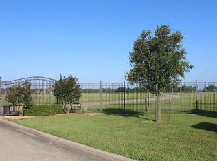 102 Legends Way, El Campo, TX 77437