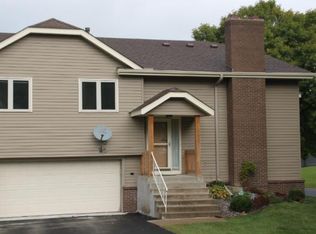 7037 Polaris Ln N, Maple Grove, MN 55311