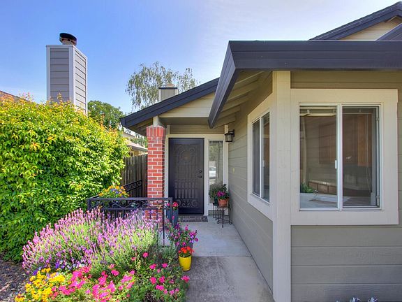 3rd image of 6925 Risata Way