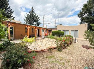 139 River Rd, Las Vegas, NM 87701