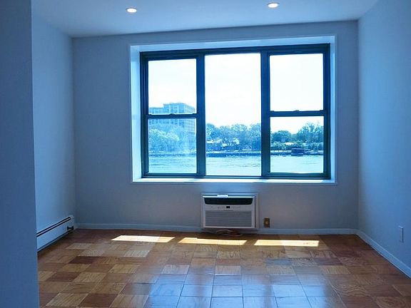 3rd image of 555 E 78th St APT 3J