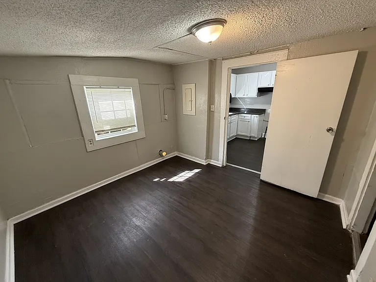 728 N Holmes St — Photo 9