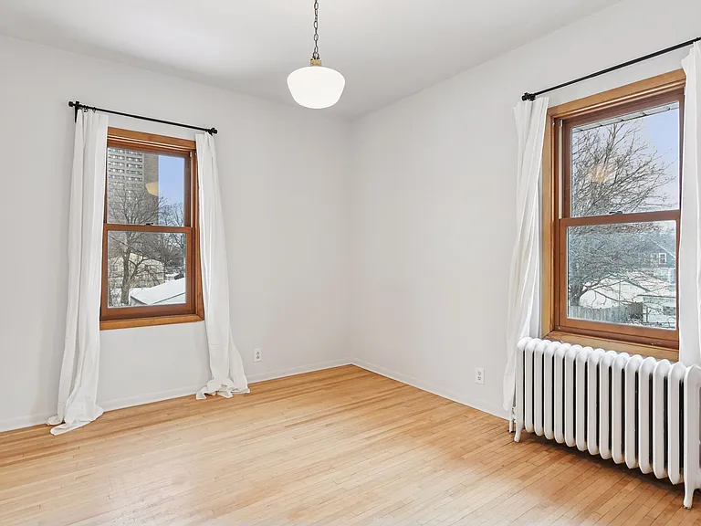 1808 Taylor St NE — Photo 8