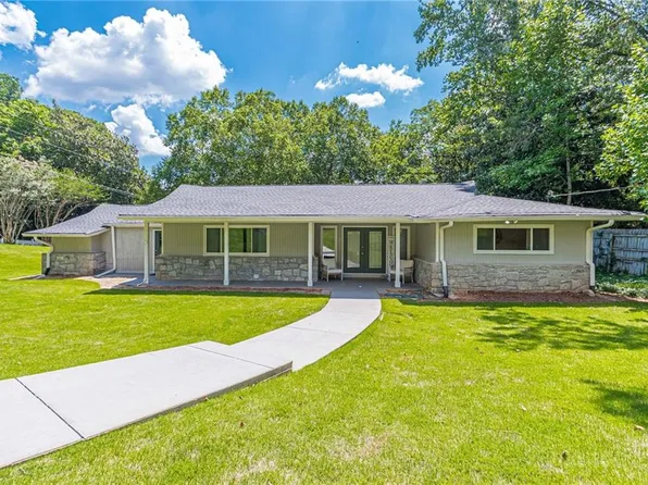 4523 Runnemede Rd NW, Atlanta, GA 30327