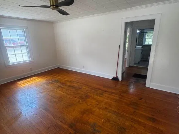 107 Greenlawn Dr, Sparta, TN 38583