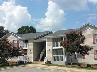 5517 E Hornaday Rd, Greensboro, NC 27409