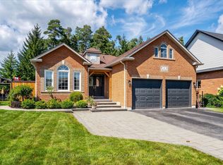 2 Purt Ct, Barrie, ON L4N 9K7
