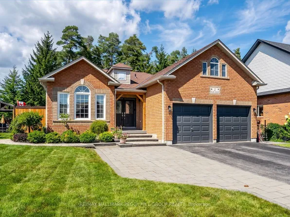 2 Purt Ct, Barrie, ON L4N 9K7