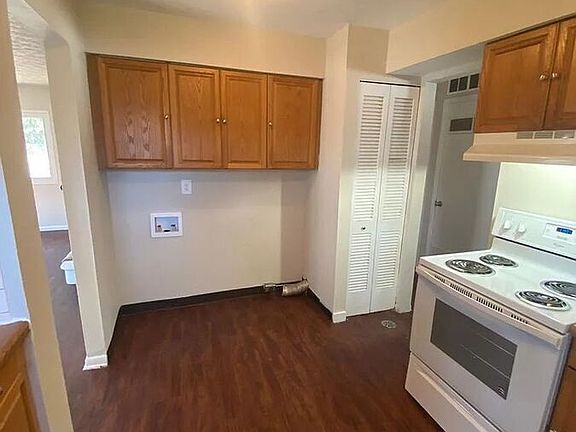 4th image of 2386 Hanna Dr