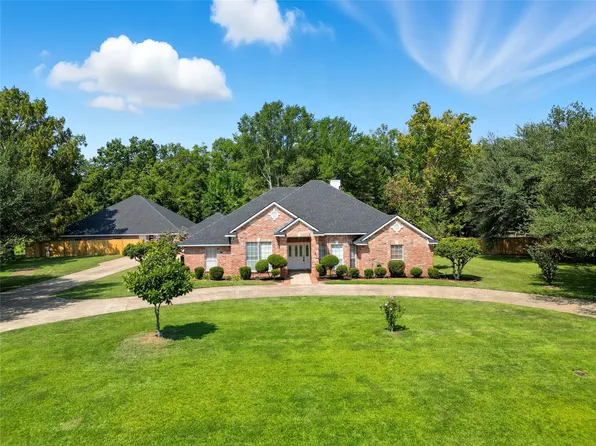 107 Lakewood Point Dr, Bossier City, LA 71111