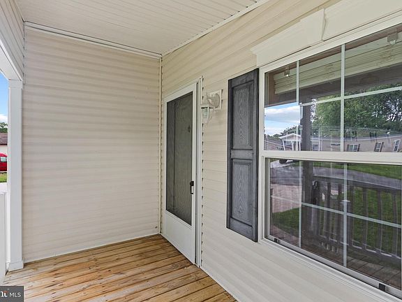 5th image of 17339 Water View Dr