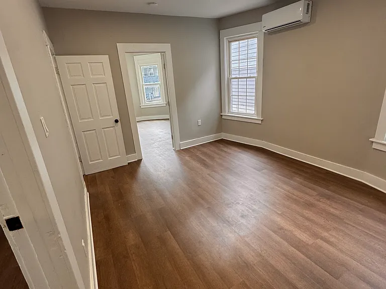 673 Myrtle Ave #2 — Photo 4