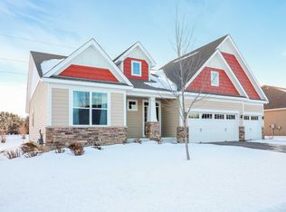 879 Cascade Way, Chaska, MN 55318