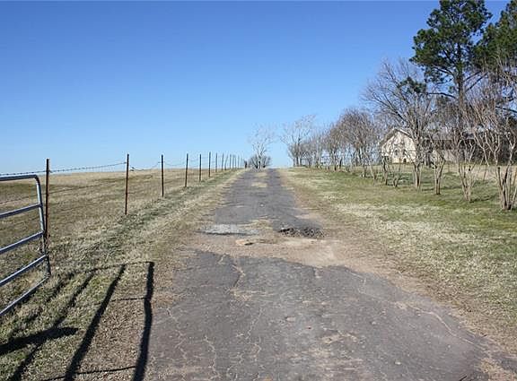 2nd image of 2350 Vz County Road 2410