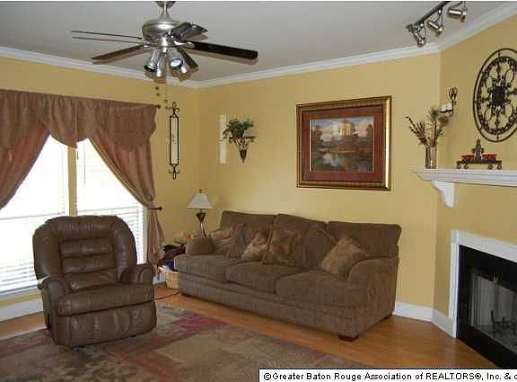 2nd image of 7895 Oakland Dr