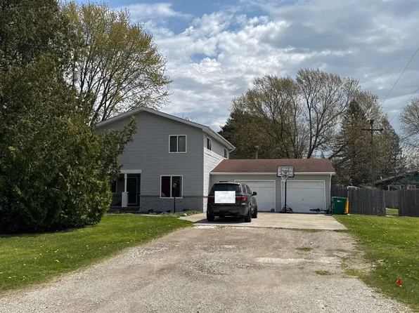 3050 Westcott Dr, Port Huron, MI 48060
