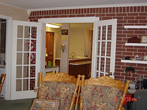4th image of 35 Crestline Dr