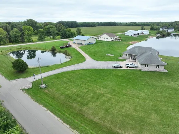 486 Mourning Dove Rd, Little Suamico, WI 54141